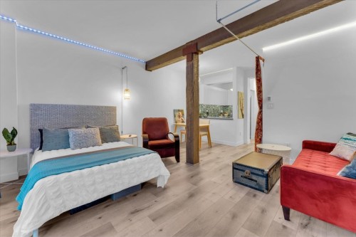 207-1655 Nelson Street, Vancouver, BC 