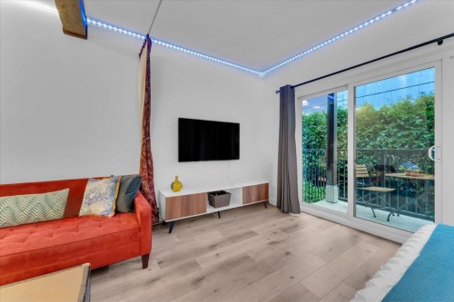 207-1655 Nelson Street, Vancouver, BC 