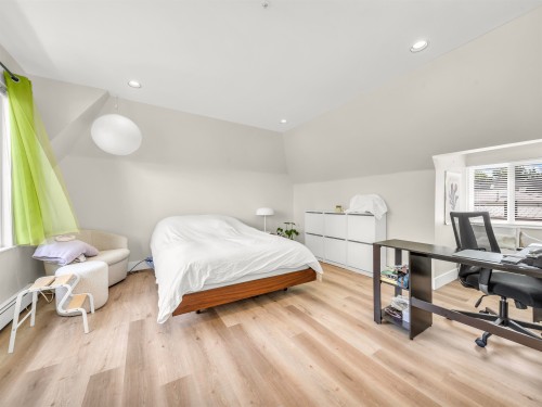 1089 King Edward Avenue E, Vancouver, BC 
