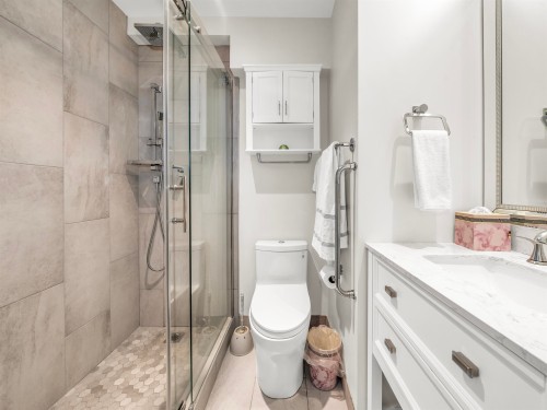 1089 King Edward Avenue E, Vancouver, BC 