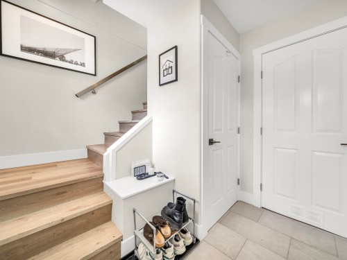 1089 King Edward Avenue E, Vancouver, BC 