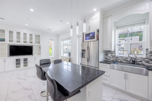 172 Ontario Place, Vancouver, BC 