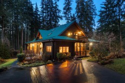 3025 Anmore Creek Way  Anmore, BC V3H 5G6