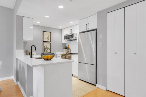 1455 Strathmore Mews, Vancouver, BC 