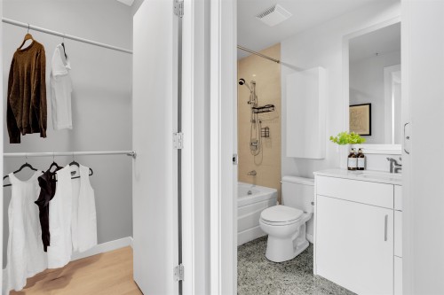 1455 Strathmore Mews, Vancouver, BC 