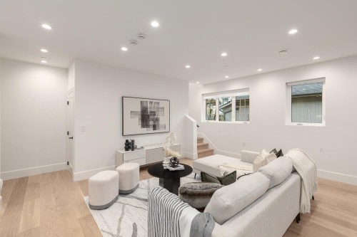 855 19Th Avenue E, Vancouver, BC 