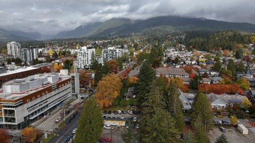 313 13Th Street E, North Vancouver, BC 