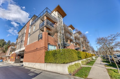 302-1182 16Th Street W, North Vancouver, BC 