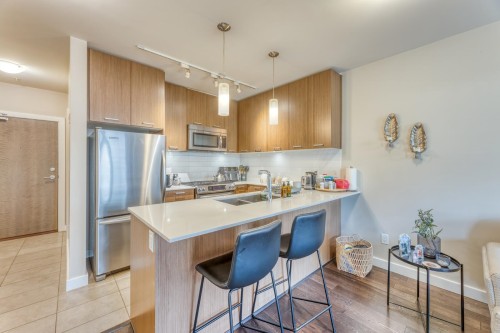 302-1182 16Th Street W, North Vancouver, BC 