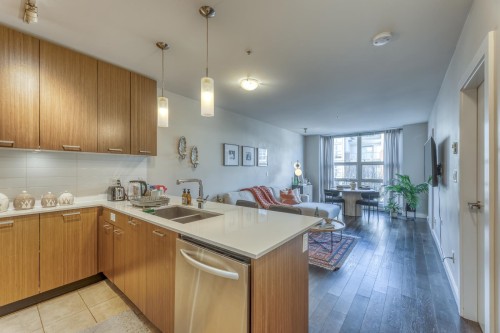 302-1182 16Th Street W, North Vancouver, BC 