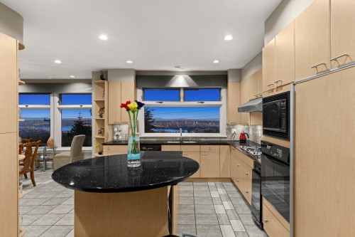 1128 Crestline Road, West Vancouver, BC 