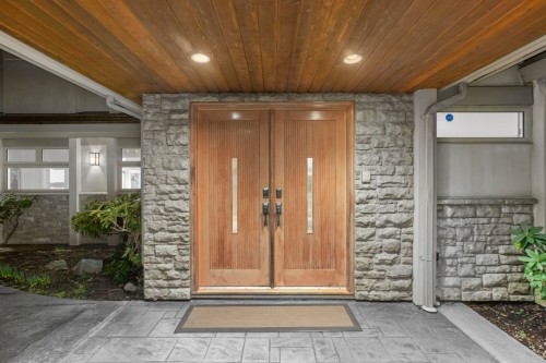 1128 Crestline Road, West Vancouver, BC 