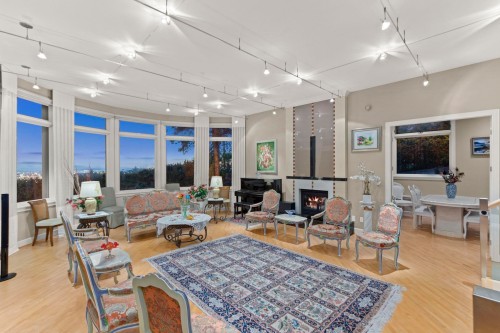 1128 Crestline Road, West Vancouver, BC 