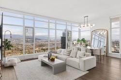 3903-4688 Kingsway  Burnaby, BC V5H 0E9