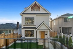 3156-1 8th Avenue E Vancouver, BC V5M 1X6