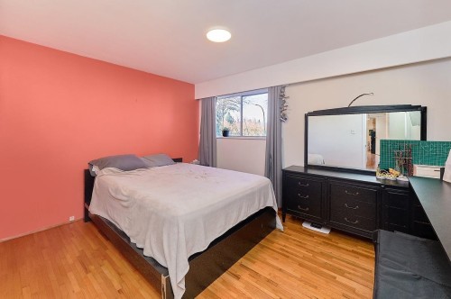 50 37Th Avenue E, Vancouver, BC 