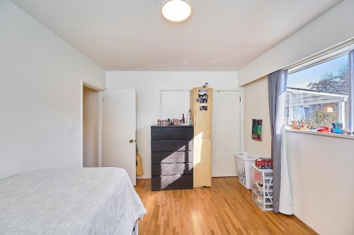 50 37Th Avenue E, Vancouver, BC 