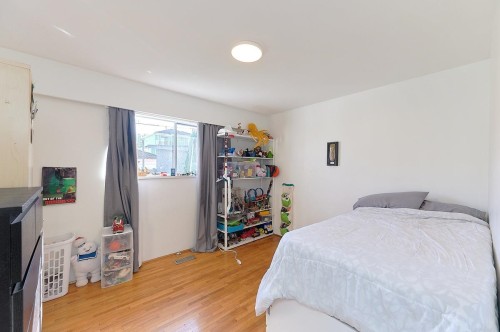 50 37Th Avenue E, Vancouver, BC 