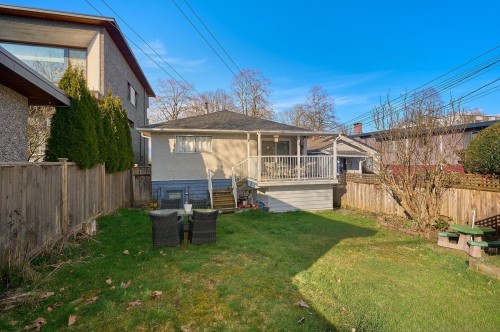 50 37Th Avenue E, Vancouver, BC 