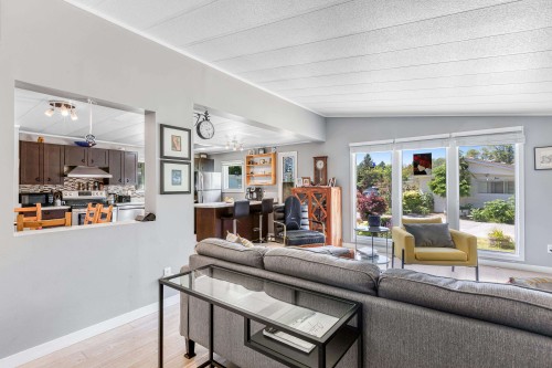 400A Sundance Crescent, West Vancouver, BC 