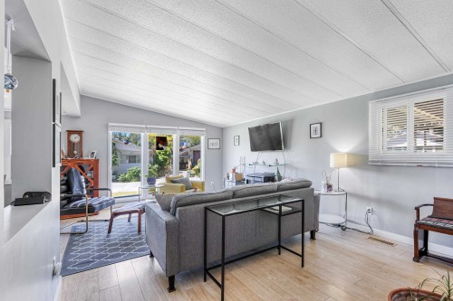 400A Sundance Crescent, West Vancouver, BC 