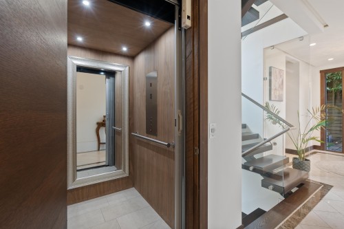 2643 Nelson Avenue, West Vancouver, BC 