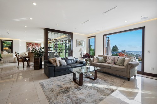 2643 Nelson Avenue, West Vancouver, BC 