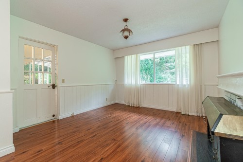 5725 Cranley Drive, West Vancouver, BC 