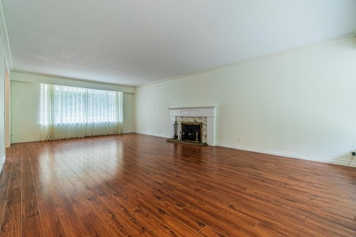 5725 Cranley Drive, West Vancouver, BC 