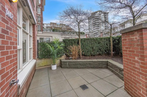 1468 Cedar Cottage Mews, Vancouver, BC 