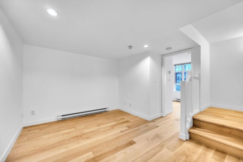 1468 Cedar Cottage Mews, Vancouver, BC 