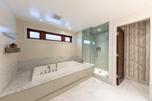 5922 Chancellor Boulevard, Vancouver, BC 