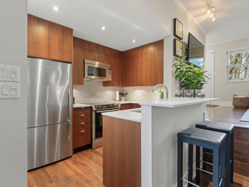 181 13Th Avenue W, Vancouver, BC 