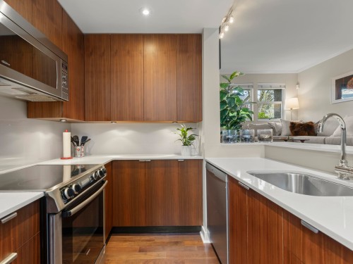 181 13Th Avenue W, Vancouver, BC 