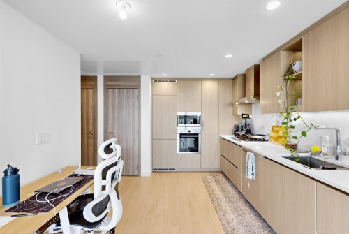 3301-4890 Lougheed Highway, Burnaby, BC 