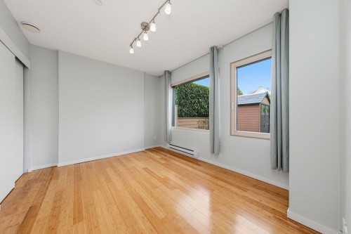 128 12Th Avenue W, Vancouver, BC 