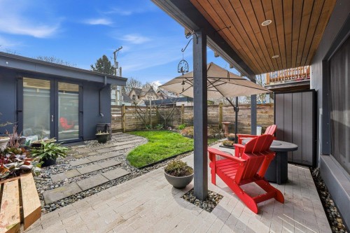 128 12Th Avenue W, Vancouver, BC 