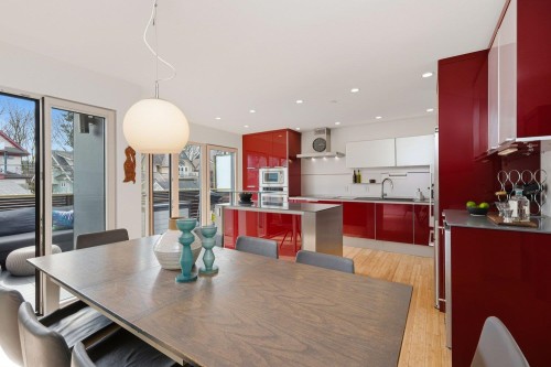 128 12Th Avenue W, Vancouver, BC 