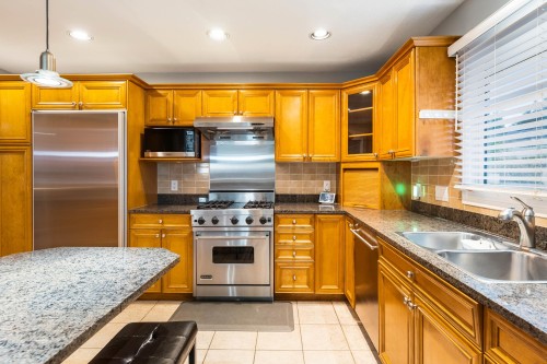 921 Baker Drive, Coquitlam, BC 