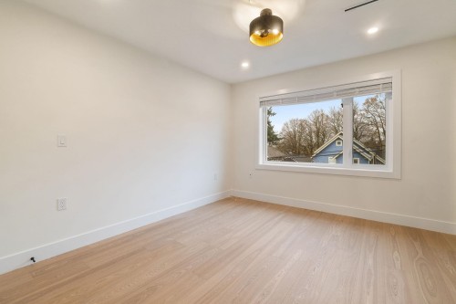 2055 4Th Avenue E, Vancouver, BC 