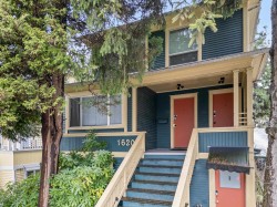 1620 Mclean Drive  Vancouver, BC V5L 3P3