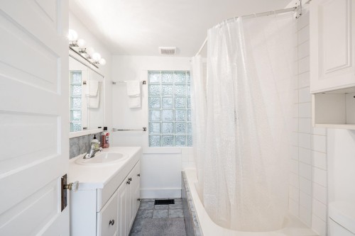 1620 Mclean Drive, Vancouver, BC 