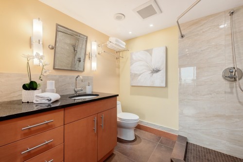 601-6622 Southoaks Crescent, Burnaby, BC 