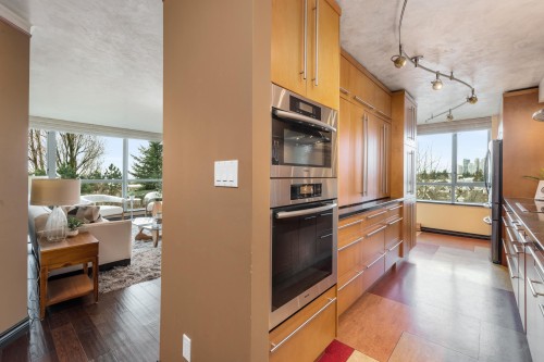 601-6622 Southoaks Crescent, Burnaby, BC 