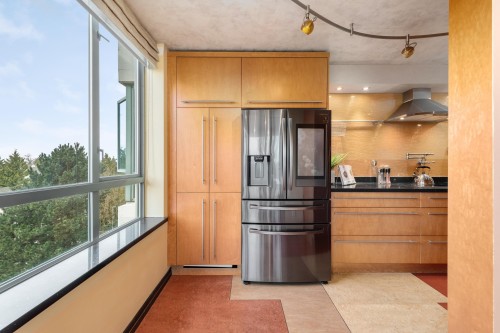 601-6622 Southoaks Crescent, Burnaby, BC 