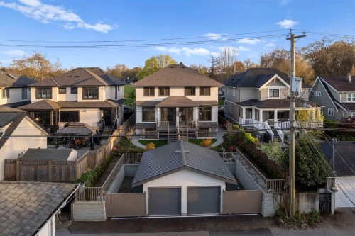 2455 10Th Avenue W, Vancouver, BC 