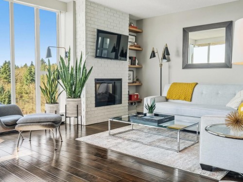 1107-3061 Kent Avenue North E Vancouver, BC V5S 4P5