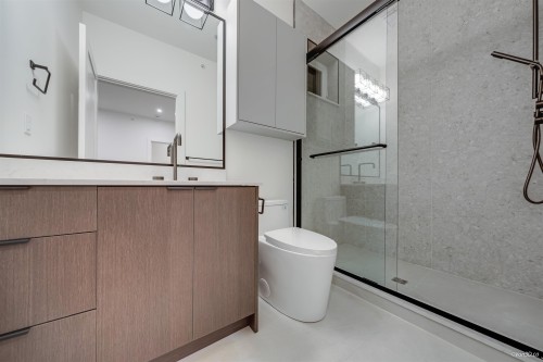 6728 Heather Street, Vancouver, BC 