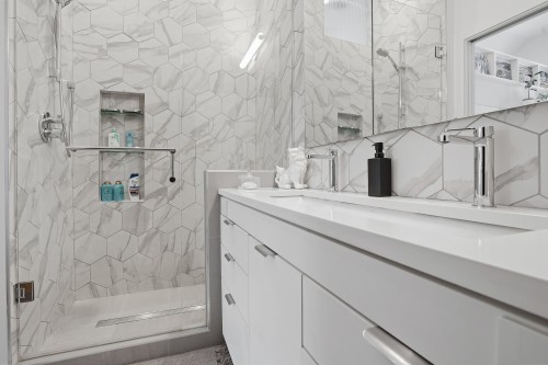 73 27Th Avenue E, Vancouver, BC 