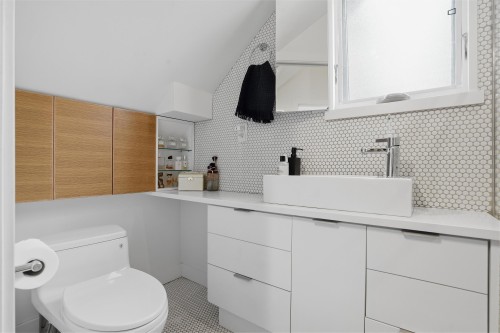 73 27Th Avenue E, Vancouver, BC 